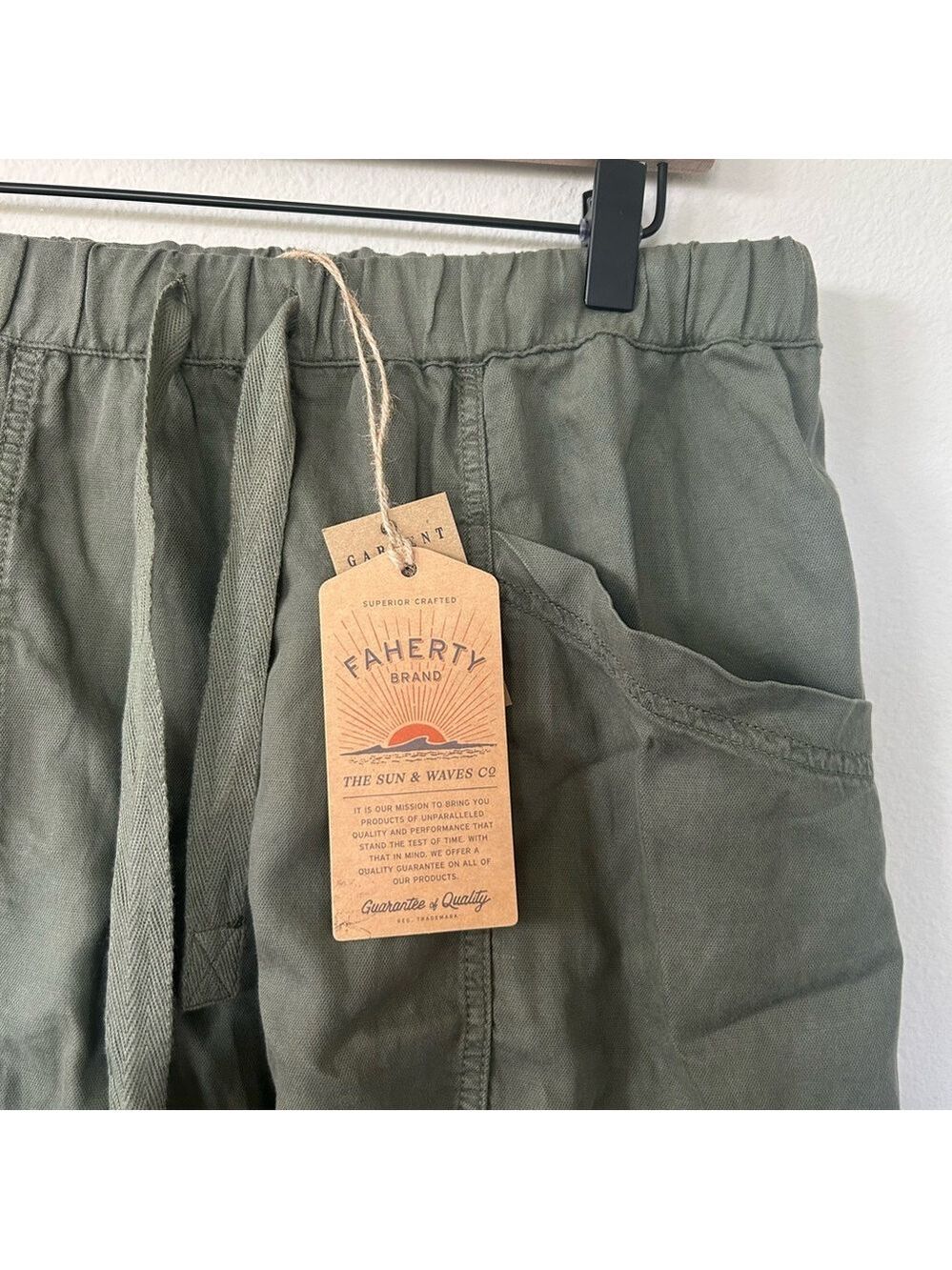 Faherty Topanga Drape Shorts Womens Medium Thyme Green Linen Blend NWT - Picture 2 of 6